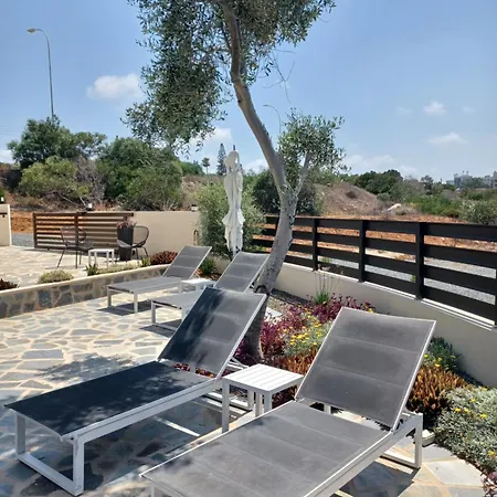 Melissa Hills איה נאפה